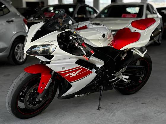YAMAHA YZF R1 YAMAHA YZF R1